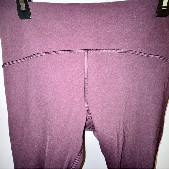 Lululemon Athletica Motionful 7/8" Black Cherry Tight/Leggings - Picture 5 of 10